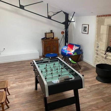 Loft Proche Centre Ville Hotes Habitant A L Etage 라발 외부 사진
